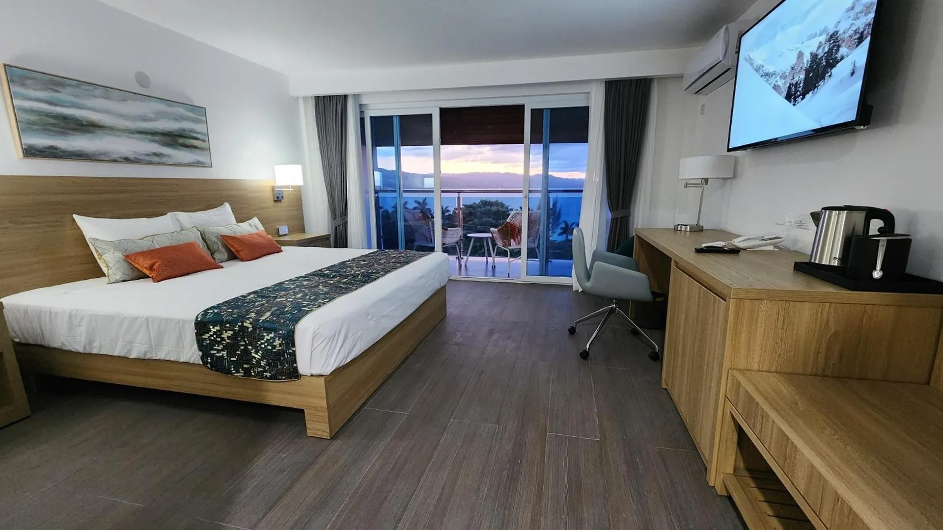 מונטגו ביי Hotel 39 Jamaica 3*, מונטגו ביי